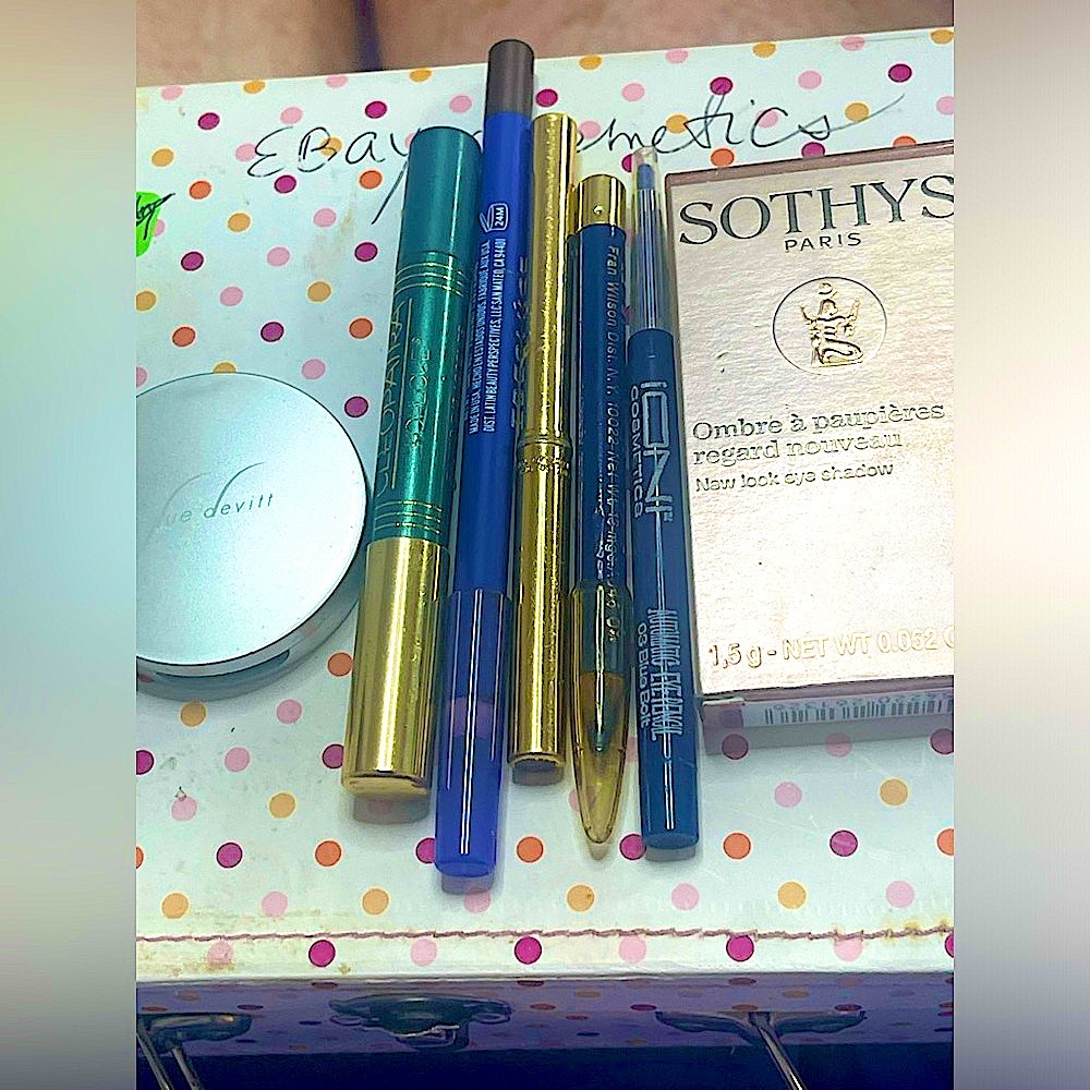 lot 7 eyeshadows/eye pencils Sothy's/Sue Devitt/Others HTF/0OAK New & vtg Lot